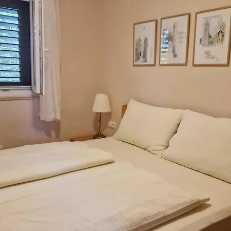 In - Insel Krk 12955 Vikendica Malinska